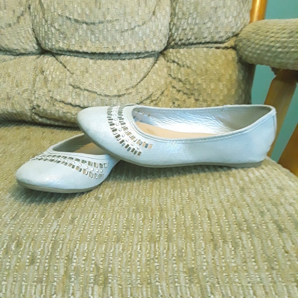 2/$13🎁Little Girls SO Flats Size 3
